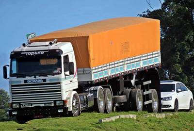 Caminhões arqueados no foco: PRF reforça fiscalização de veículos
